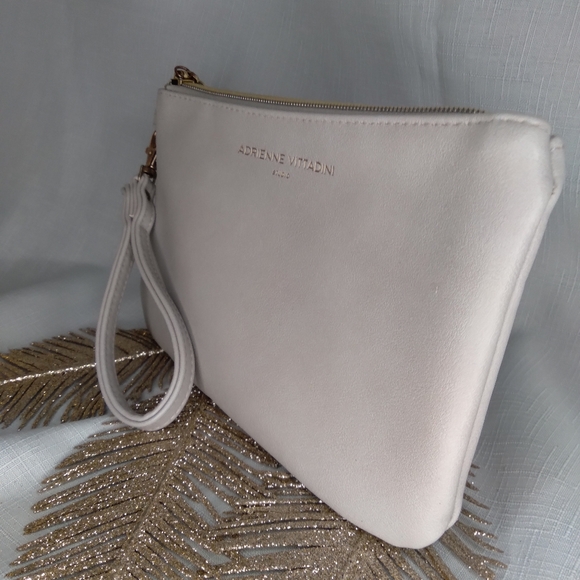 Adrian Vitadini wristlet - Picture 4 of 5